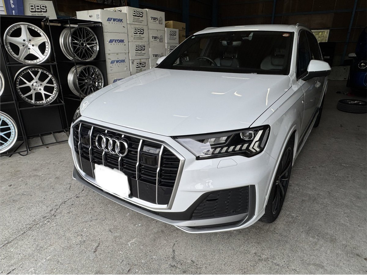 LOGIC0074's tweet photo. アウディQ7‼️  タイヤ交換
コンチネンタル オールシーズン コンタクト2
285/40-21
BMW6シリーズ‼️
ピレリー パワジー 245/35-20 275/30-20
ミニクーパー‼️
ピレリー オールシーズンSF3 195/55-16
#広島タイヤ交換
#持込タイヤ交換広島
#タイヤ裏組
#ロジックラボ https://t.co/cTFscmnJu2
