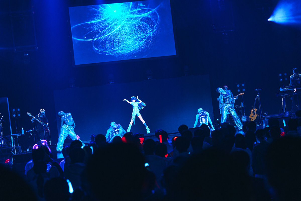 773urara's tweet photo. エイベックスHPライブレポ更新！
Newお写真も公開📸✨️

バーチャルうらら×バーチャルダンサー
バーチャルうらら×リアルダンサー
リアルうらら×リアルダンサー

#ParallelShowSparkle 
見てない方も写真で凄さ伝わるよね！？

https://t.co/ydoLucJIJU https://t.co/2pMwQ02fSU