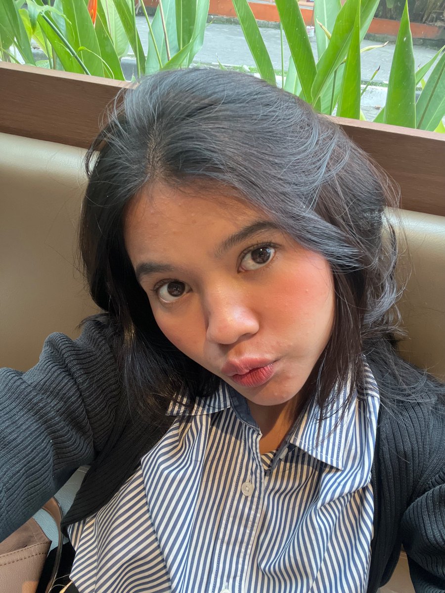 ggshn__'s tweet photo. bolak bohi still pwettyyy 💅🏻😘 https://t.co/Pp6glFZRud