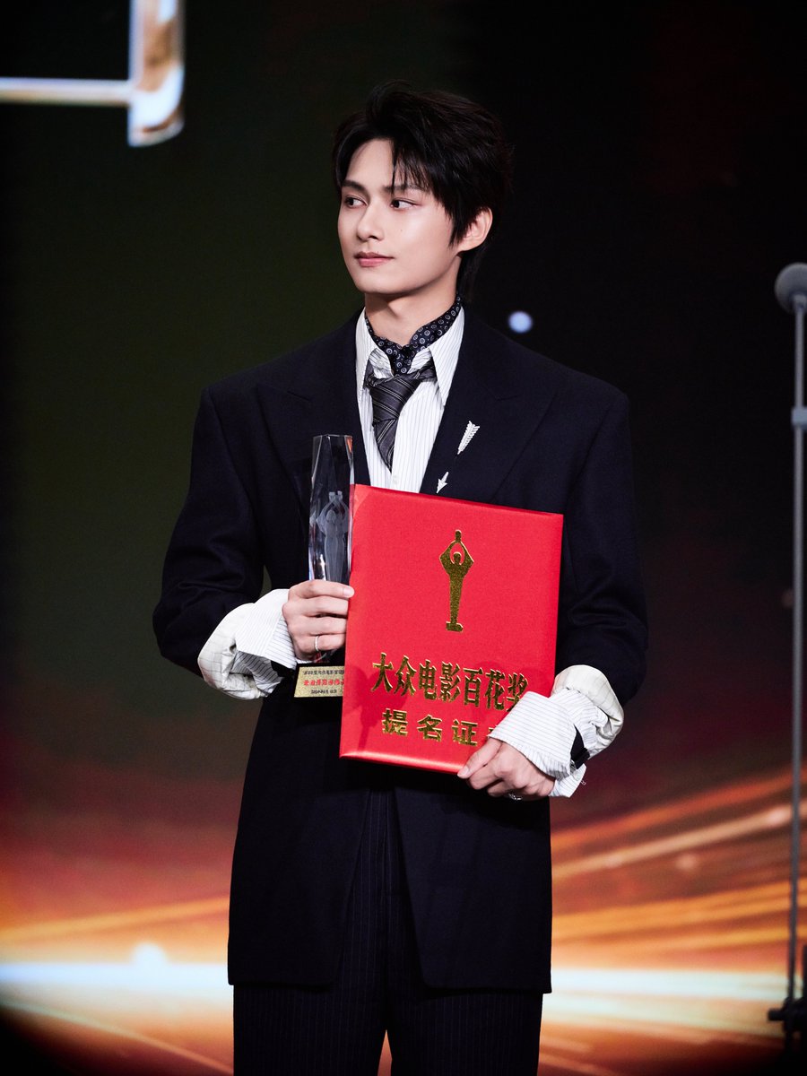 moontomeetyou's tweet photo. YSL official weibo update with JUN 🖤 https://t.co/gR24TWBII5