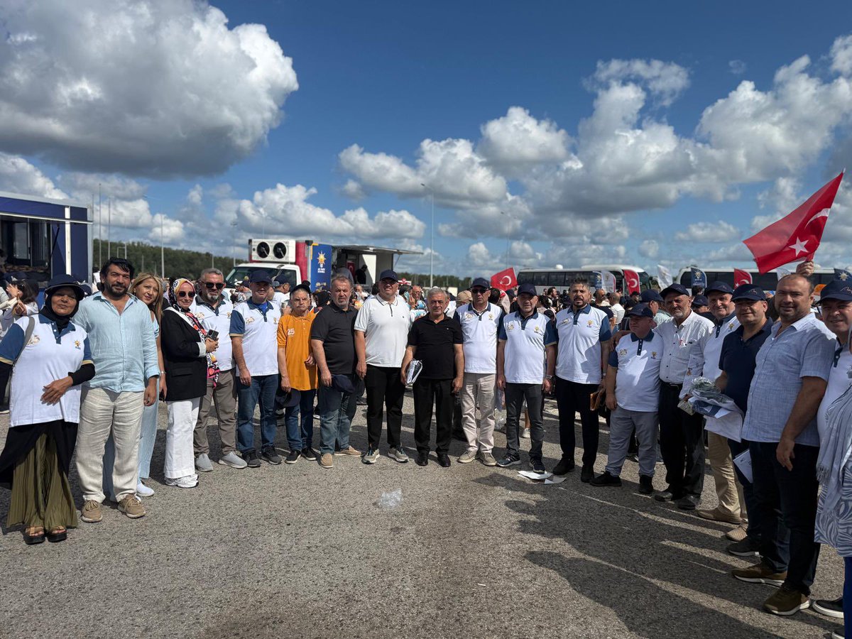 akpartifatih's tweet photo. Milletimizle Çeyrek Asır, Türkiye Geleceğe Hazır!

25. Yıl Özel Mitingimiz için tüm teşkilatımızla coşku ve heyecanla Ankara yolundayız! 🇹🇷

Kuruluşumuzdan bugüne aynı inanç, aynı heyecan ve güçlü teşkilatımızla; Cumhurbaşkanımız Sayın Recep Tayyip Erdoğan’ın liderliğinde Türkiye Yüzyılı hedeflerimize yürümeye devam ediyoruz.

#ÇeyrekAsır #TürkiyeYüzyılı
