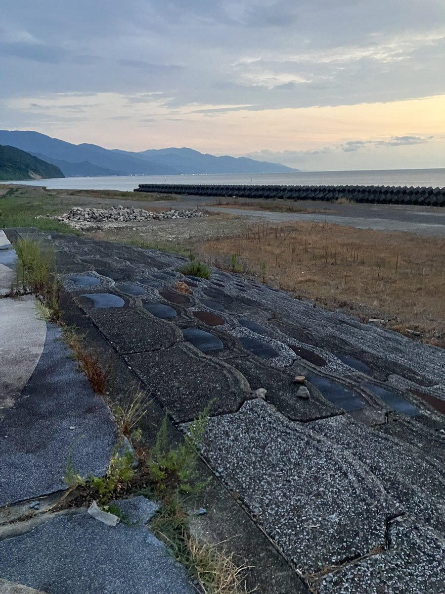 noah11noah's tweet photo. 愛媛県に帰省中
ちょっとお散歩に来ました。 https://t.co/OdYkwFoGMN