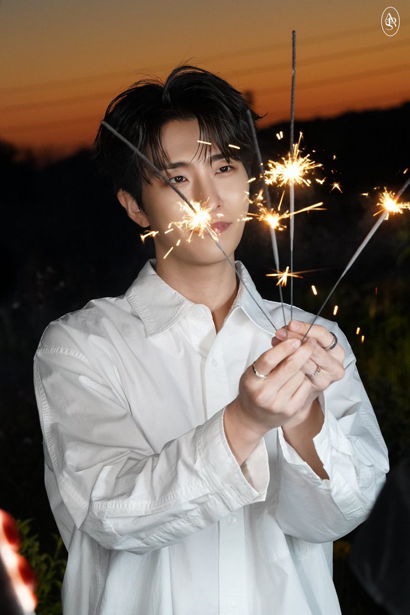 Nannymistra's tweet photo. คิดถึงจนน้ำตาไหล 🥺 https://t.co/lxXUHNg9yJ