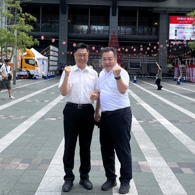 Image for the Tweet beginning: JR博多駅前にて公明党福岡県本部主催の終戦街頭演説会。
81回目の終戦の日に思いを致し、二度と戦争をしない、世界恒久平和と核兵器のない世界に向けての誓いを申し上げました。
平木尚子古賀市議、柗隈理沙中川市議、古川清文福岡市議(博多区)と。いつも有難うございます。 