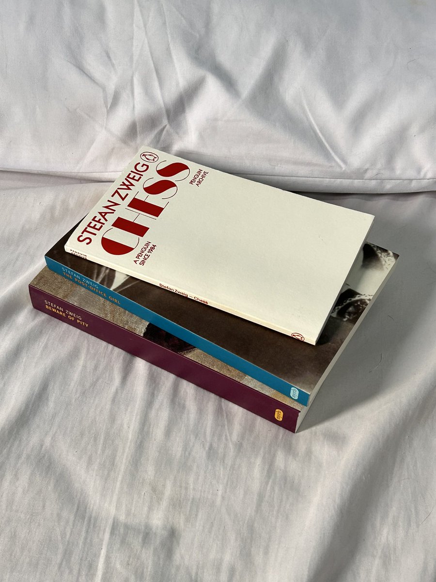 kafrainz's tweet photo. My Stefan Zweig Collection. https://t.co/Xh9O4Pu06B