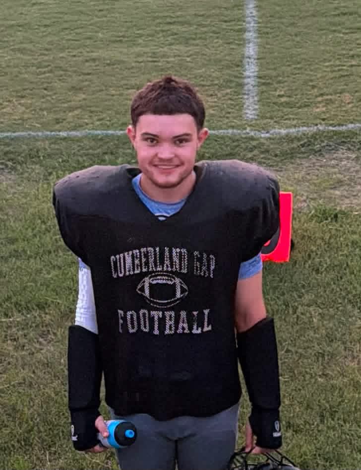 SchoolerTay's tweet photo. My sweet boy is in his senior year https://t.co/nKwec0XAz7