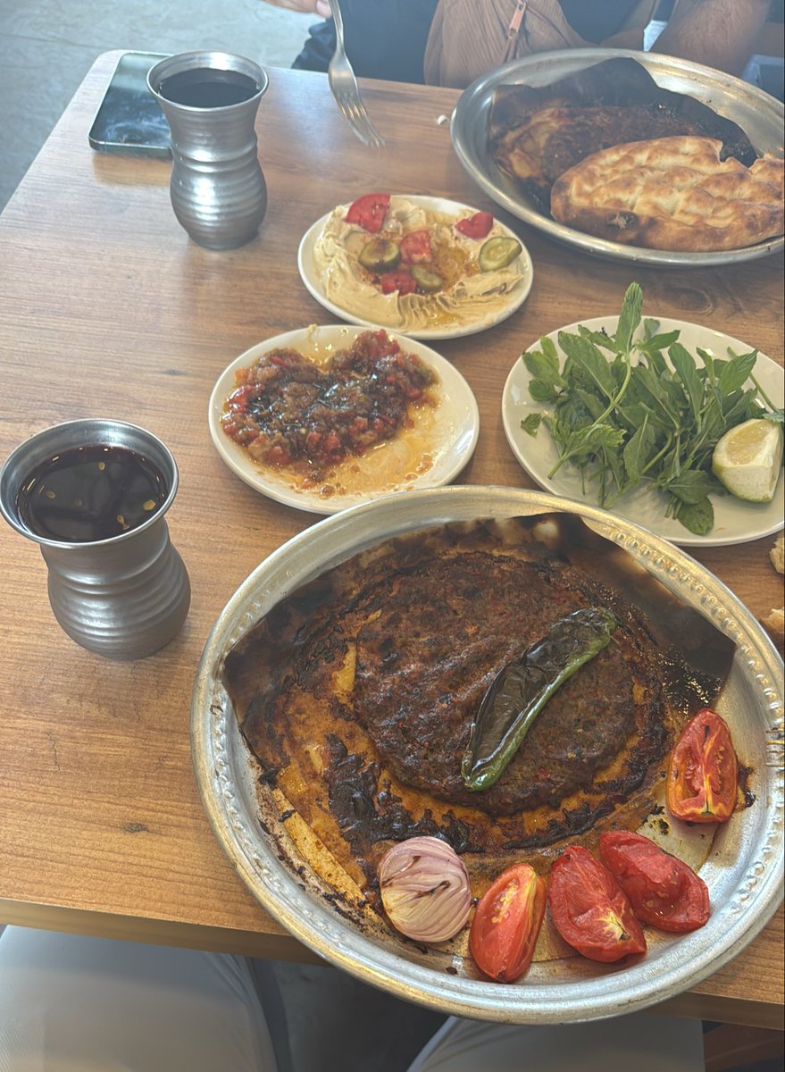 Byberkant1's tweet photo. Bu gün günlerden kâğıt kebabı olsun dedim 😎HaTaY https://t.co/pqkbDQwuGb