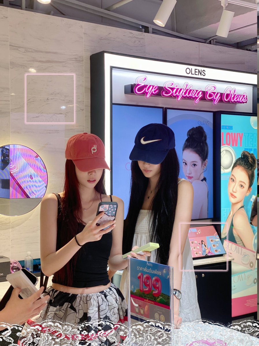 Olens_th's tweet photo. GAWON &amp; NARIN from MEOVV stopped by OLENS SIAM CENTER, BANGKOK! 💙

#OLENS #OLENSTH #OLENSTHAILAND
#OLENSxMEOVV
#MEOVV https://t.co/N5nMP1Cuq8