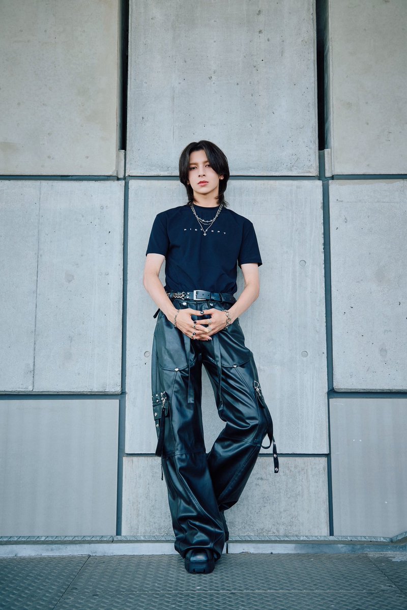 starglow_bmsg's tweet photo. 📸ADAM

#サマソニ大阪
@summer_sonic 

🎬「Drivin’ My Life」MV
https://t.co/XBbGmbpYC1

🎧 PLAYLIST｜This Is STARGLOW
https://t.co/zQM3CI4ImV

#ADAM 
#STARGLOW https://t.co/5pHsxq3vON