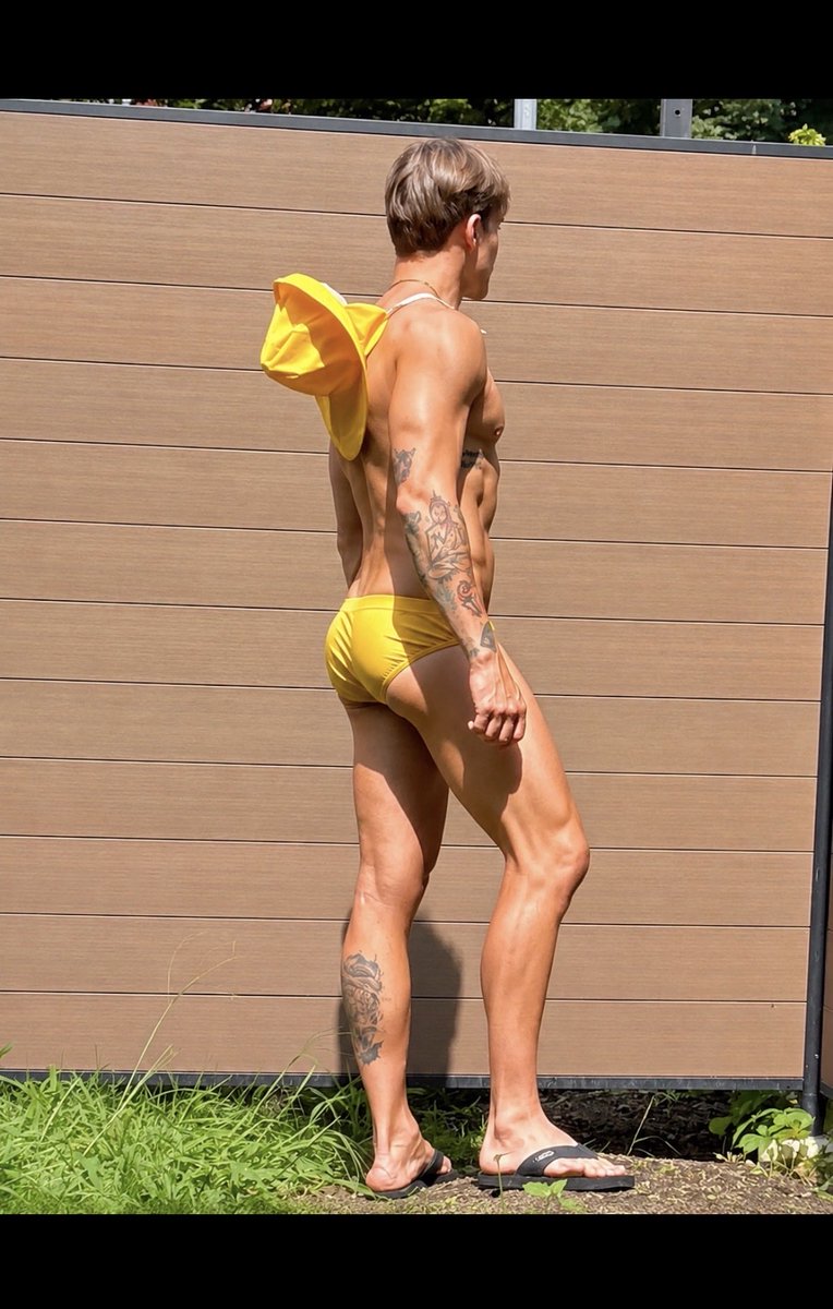 BoudreauMarco2's tweet photo. https://t.co/qTjfIKxxz6 
This Yellow might be brighter than the sun https://t.co/XRWibOyt73