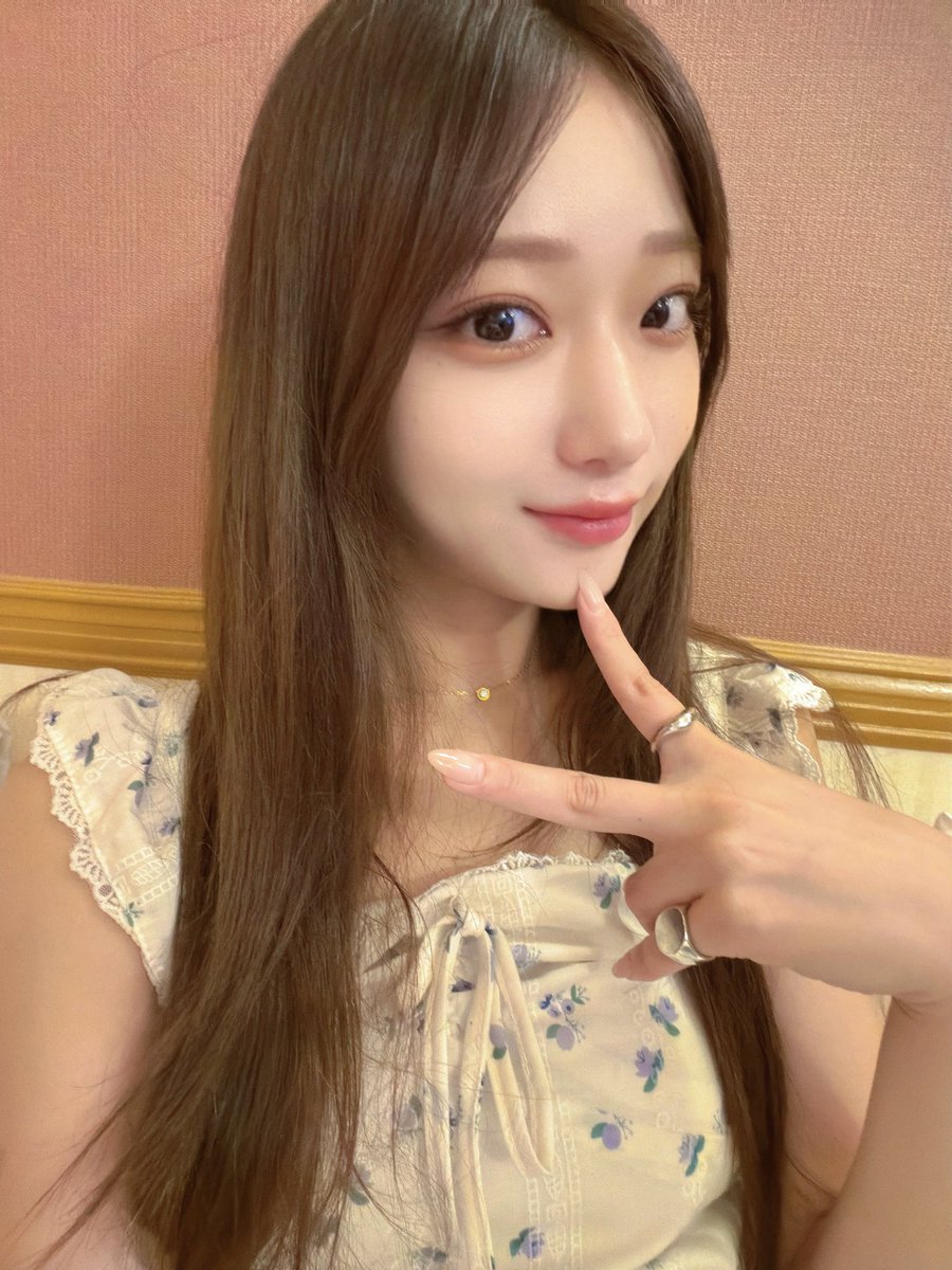 n_saki_official's tweet photo. 明日！
▪️8月15日(土)
・10:00〜12:30
　　#スロットLEO 様
・13:30〜16:00
　　#ライオン田中前店 様
明日は2店舗回りとなります🙇‍♀️

▪️お願い
お写真ですが2ショット、ソロ含めおひとり様5枚まででお願いいたします🙇‍♀️

明日も沢山の方にお会いできるのを楽しみにして おります🙂‍↕️
PR https://t.co/7BacL5ABX8