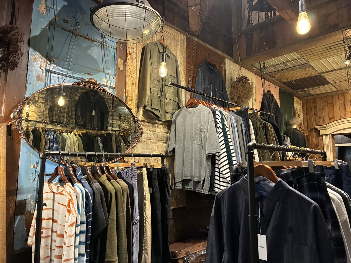 LIFEGOESON0001's tweet photo. 閉店まで残り2日。
本日も沢山のご来店誠にありがとうございました。
明日も皆様のご来店心よりお待ちしております。

Instagram
https://t.co/HvaDdaNt9L

#鹿児島
#mado
#鹿児島セレクトショップ
#PorterClassic
#INTERIM
#THEDAY
#KANEMASAPHIL https://t.co/BXsX8PPUgc