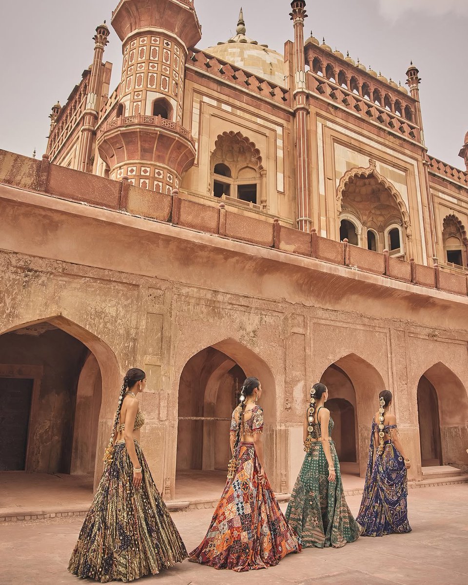 Indian_WA's tweet photo. Newest festive couture by DiyaRajvvir ✨ https://t.co/W0ZGK6B62Q