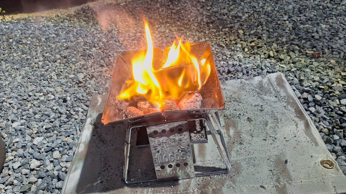 suzu44's tweet photo. お盆も勤務💦
息抜きで職場でソロ🔥 https://t.co/AXVLO5EQCa