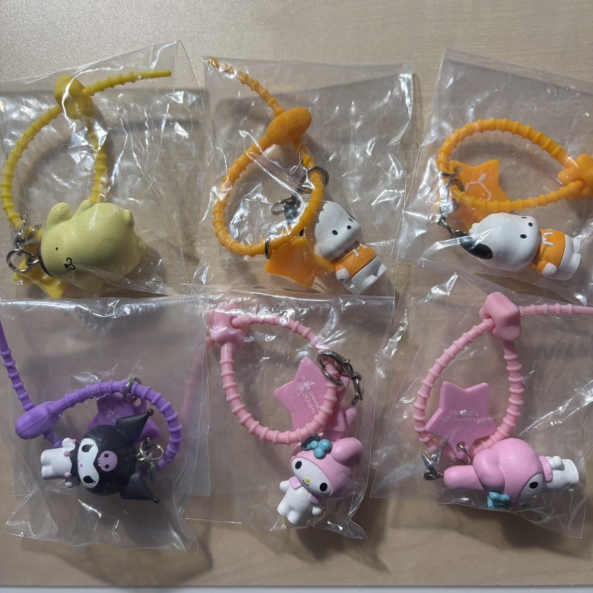 aya_a301's tweet photo. 【交換/譲渡】サンリオ きらきら こんぺいとう チャーム ななほしカラフルマルチチャーム

［譲］
こんぺいとう:クロミ

マルチチャーム:プリン1 ポチャッコ2 クロミ1 マイメロ2

［求］
こんぺいとう:シナモン

マルチチャーム:定価＋送料

郵送にて交換
ゆうちょ銀行対応
お気軽にお声掛けください😊 https://t.co/uFGfJMwFWu