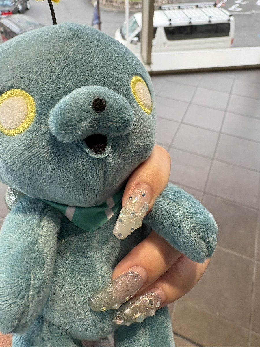 marui1215's tweet photo. 生きるの辛い〜
しぬのも怖い〜
もう踊るしかない〜 https://t.co/5viOs0OlR2