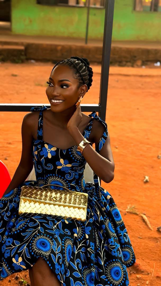 oyinoshikoya_'s tweet photo. OOTD + TGIF ✨🌶️

What’s a Friday without a little touch of Ankara? 😮‍💨🤎

Oyin said let’s bring culture, style and sauce into the weekend. 💅🏽

#BBNaija #OyinOshikoya https://t.co/iNekfdqDx2