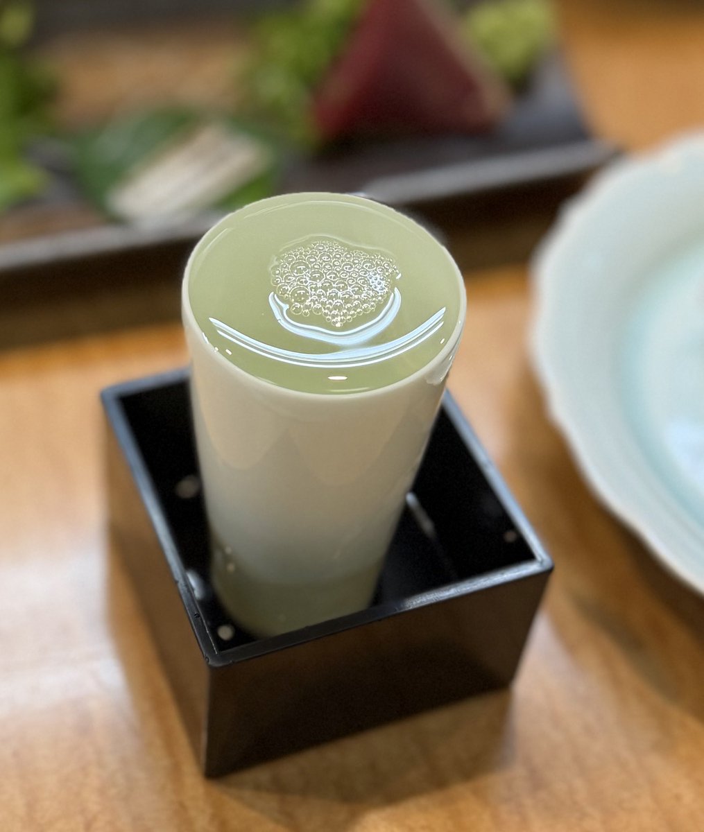 ItsumonoD's tweet photo. 肴が旨い店の十四代で総合優勝キメてる https://t.co/fhXZ98DkLv