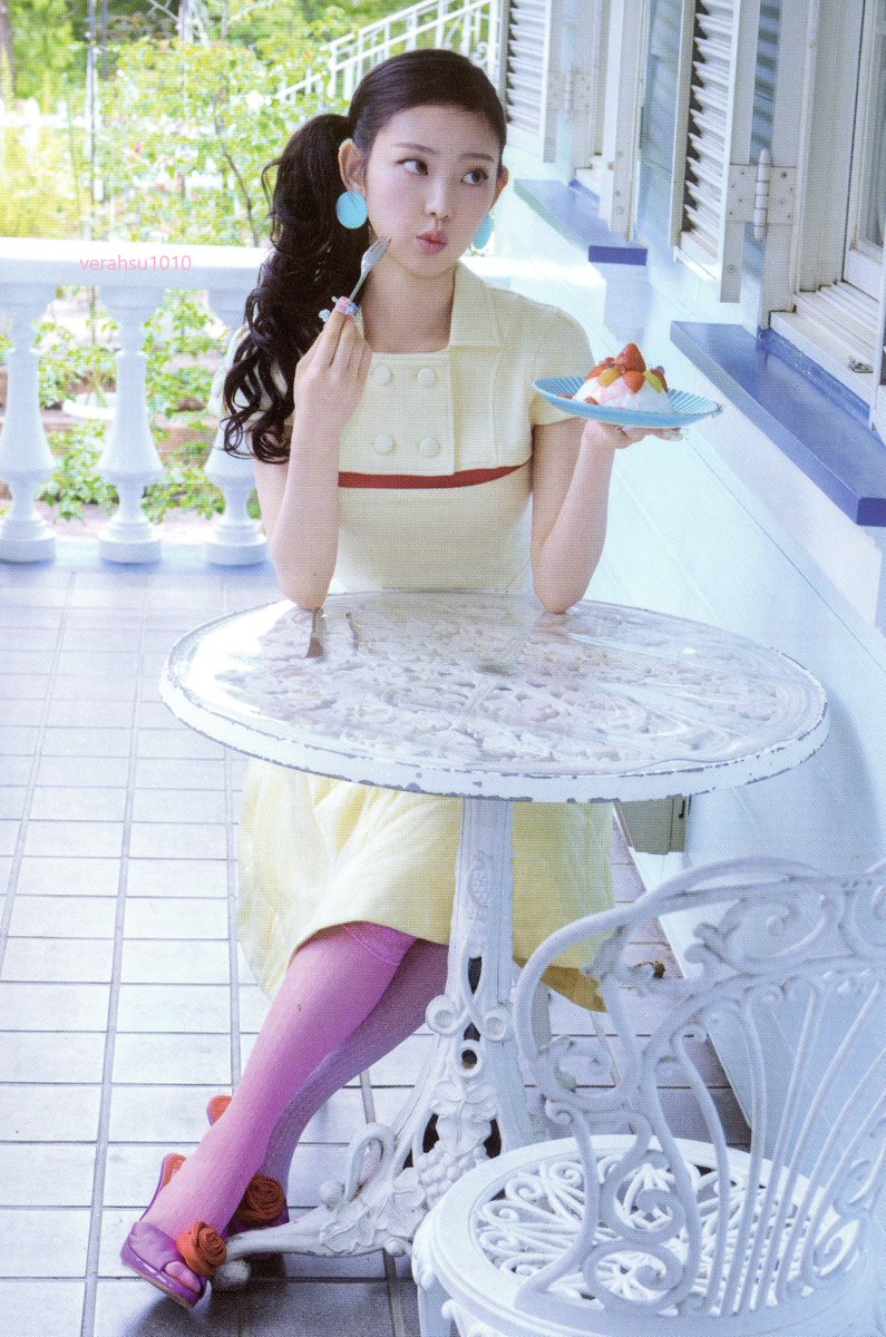 verahsu1010's tweet photo. (SCAN) KiiiKiii " WhyKiiiKiii " Album  (AMENITIES VER.)

#KiiiKiii #키키 #Leesol #이솔 https://t.co/GdBYvDoJoL