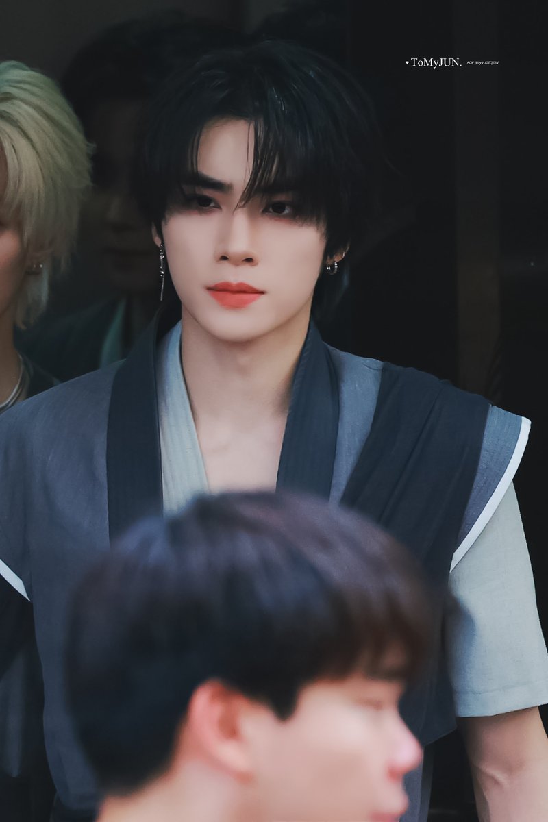 ToMyJUN0808's tweet photo. 260814 뮤직뱅크

#샤오쥔 #XIAOJUN #肖俊 
#WayV #威神V https://t.co/VRyUNai1wx