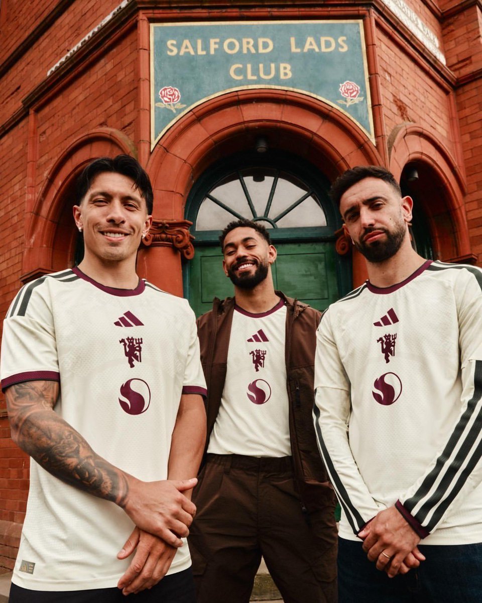 idextratime's tweet photo. ✅ RESMI : Manchester United merilis jersey ketiga mereka untuk musim 2026/27. ◻️🟥

Rate 1-10 ndan? https://t.co/UIE2yS3LoT