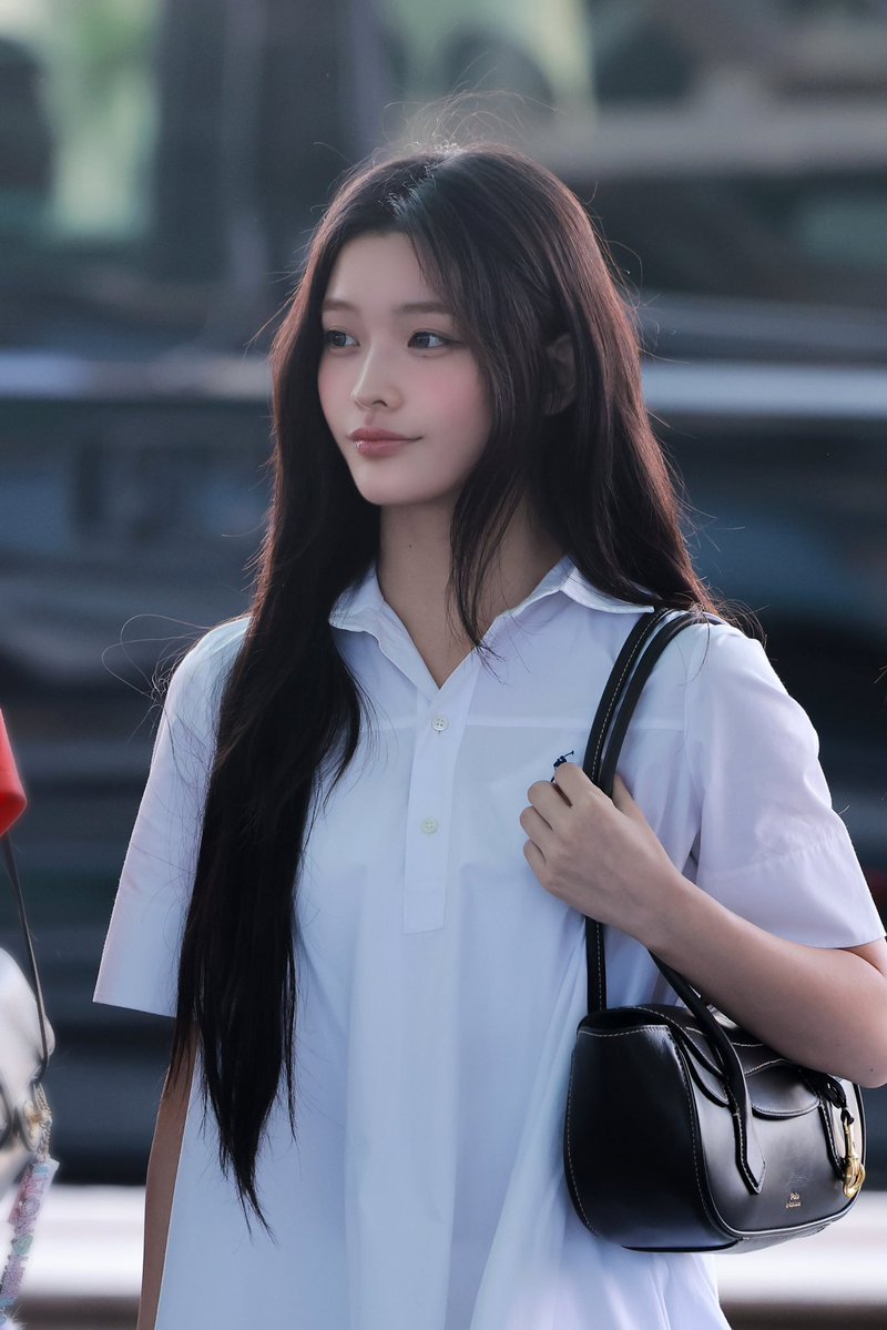irohasbff's tweet photo. GAWD SHE LOOKS SO GOOD https://t.co/lQKEKVQu0d