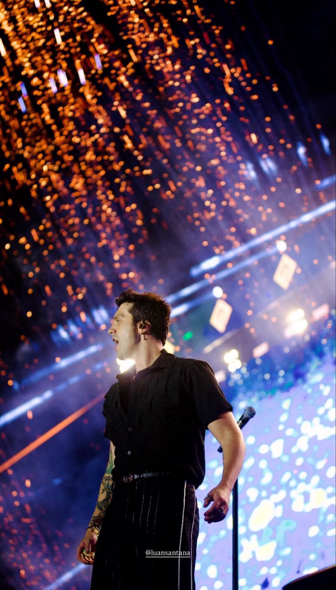 luansnovidade's tweet photo. Perfeito! Luan Santana durante show ontem na ExpoJahu 2026. https://t.co/8H3ZyGaUvA