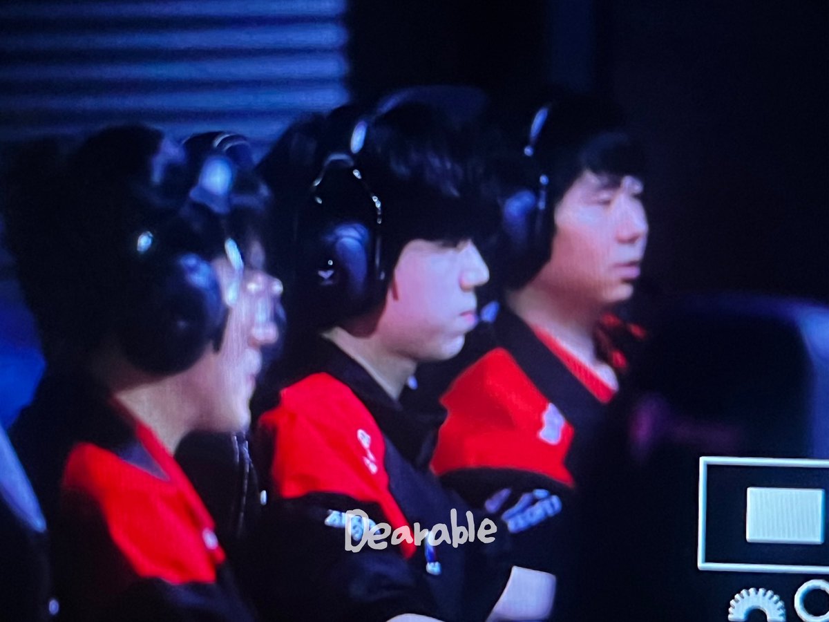 dearable1017's tweet photo. preview
260814 NS vs BRO

#디아블 #Diable #남대근 https://t.co/gEDPrV3wfK