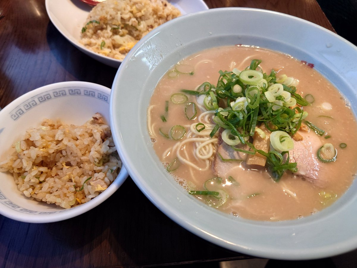 Catiua's tweet photo. 京都のラーメン食って帰る https://t.co/I7ls80jO8E