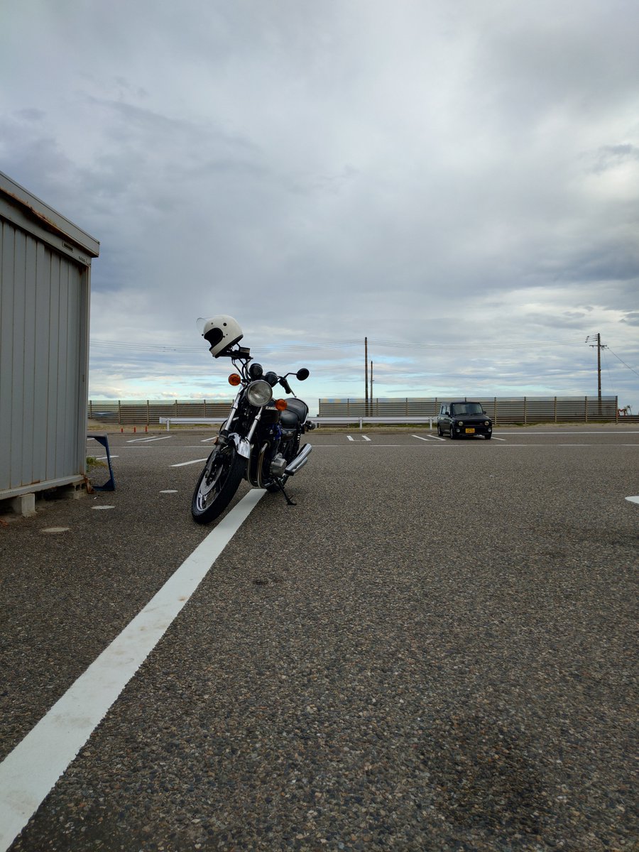 m06282656's tweet photo. 早朝バイク乗ってたら
バイパス下に一番星発見！
案の定チャリティーイベントやってた、
一番星ブルース！ https://t.co/AmbTmJI5mY