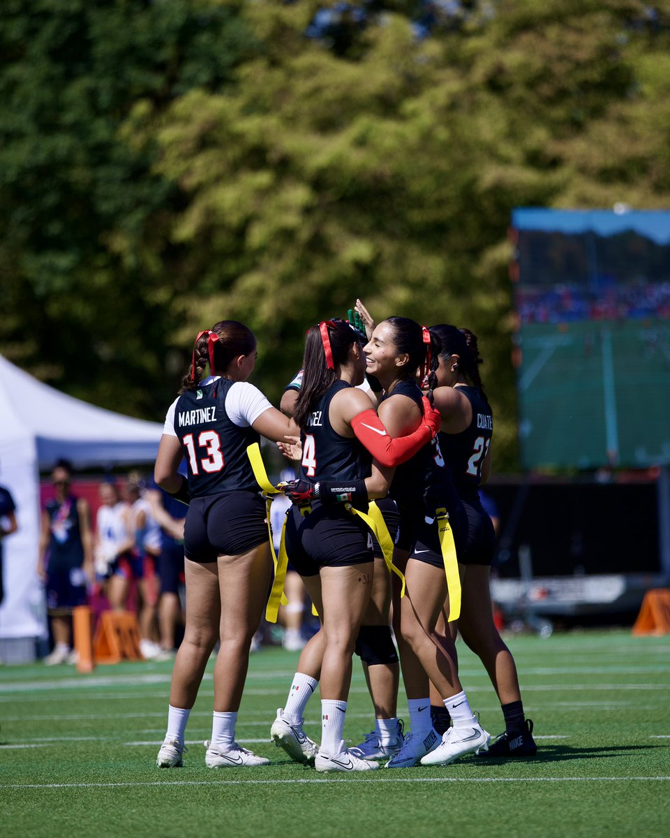 maximoavance's tweet photo. ¡INVICTAS! 🇲🇽🙌🏈

La Selección Femenil suma su tercera victoria consecutiva en el Mundial de #FlagFootball 2026 

📸: @rogapho https://t.co/IFXICU6CiA