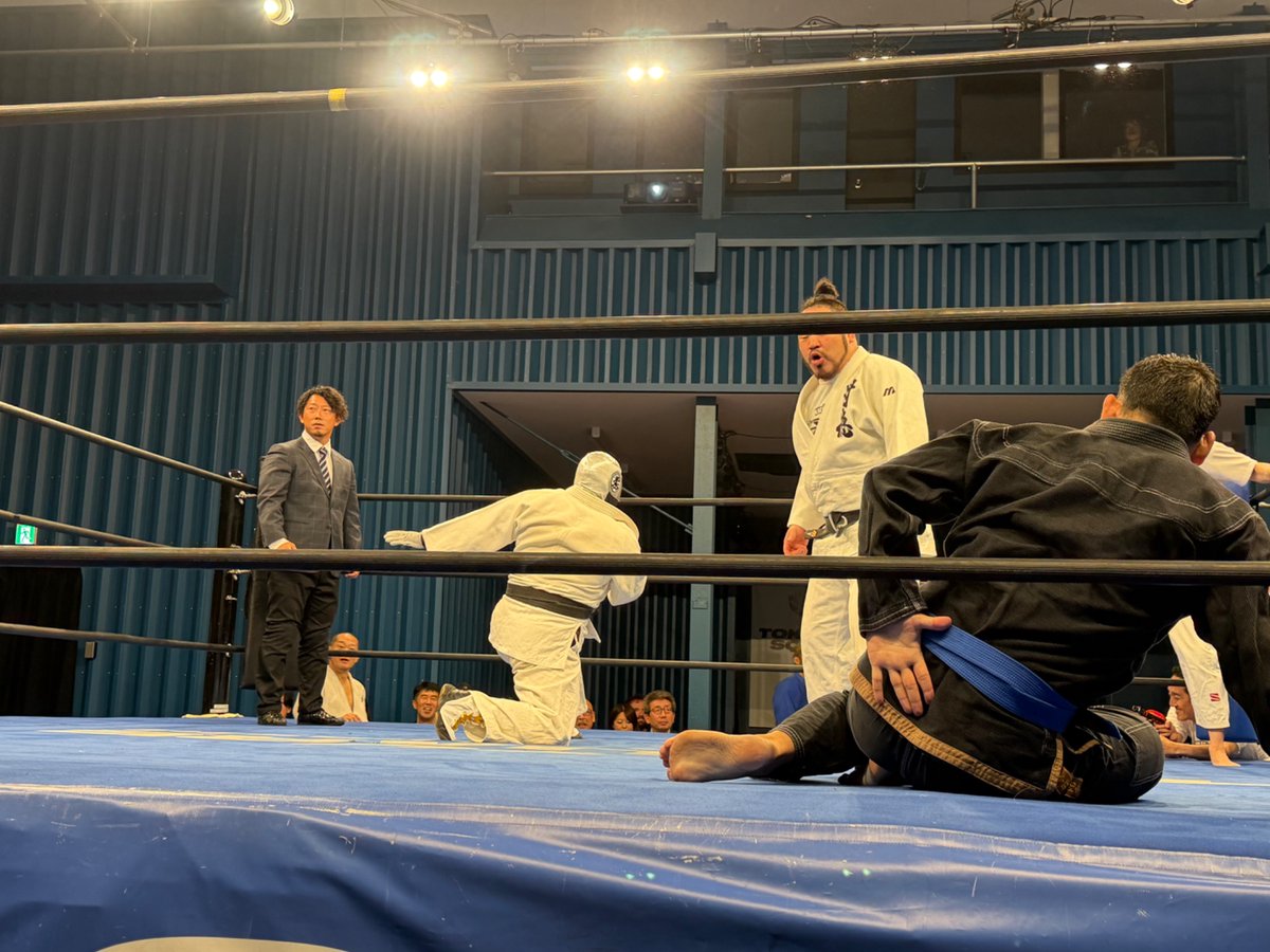 dada20kamo's tweet photo. わけわかんないけど、一本の美学が癖になるプロレスリング柔道。
#pro_j https://t.co/5D8vj9vLbi