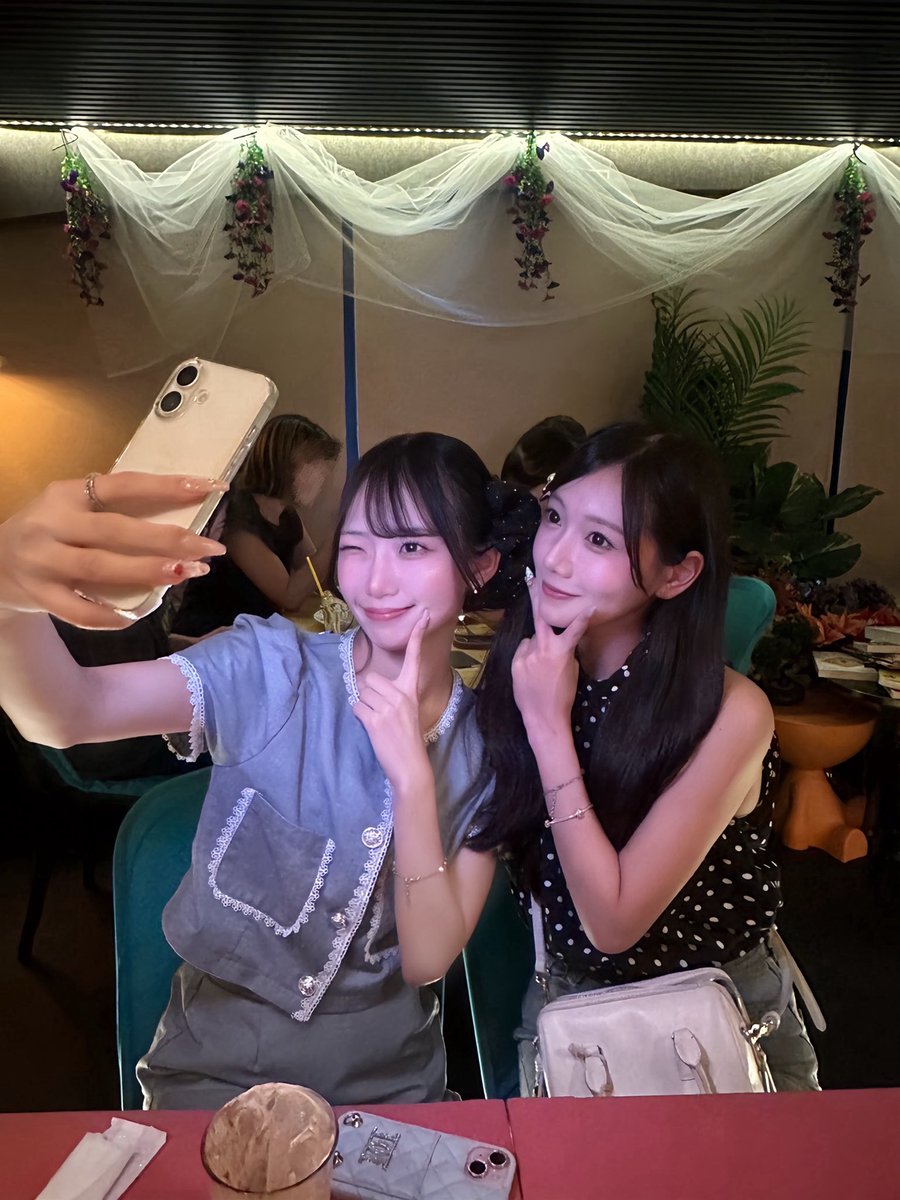 moonelu__'s tweet photo. 渋谷に駅近でいい感じの夜カフェ見つけた☕️シーシャも吸えるしGoogleクチコミかくとドリンク2杯目無料だった✨
📍yolo cade https://t.co/yyI3nr8ax0