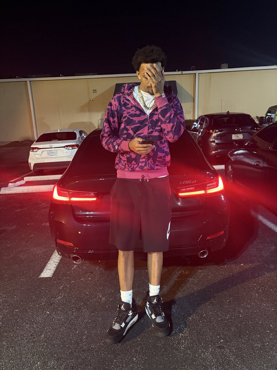 kamaintplayin's tweet photo. No I’m not regular👽 https://t.co/EOW0mmAbcJ