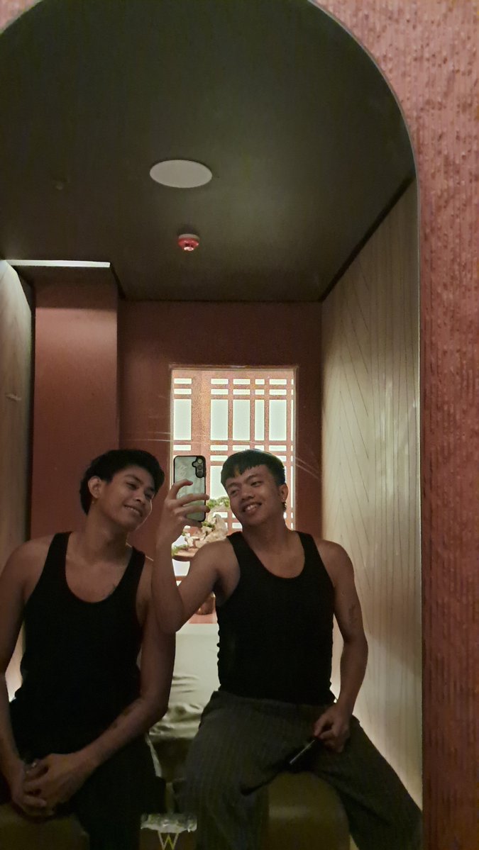 ATHERA_THIRD's tweet photo. Available here in @wonsenandspa 

Try for ( kenduo massage ) &amp; Available to Advance booking tara at lasapin ang masarap na masahe. 💆‍♀️
 
Thera : Third &amp; Calvin 💆‍♀️ https://t.co/cCEkVBFUS4