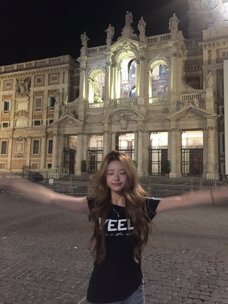 heart5base's tweet photo. New photos of LIUYIN via b.stage 🦋

“I went back to Italy!!! I missed you all so much~~ 😿

After spending a long year abroad, I had the opportunity to come back home. This time away changed me deeply as a person, helped me grow,”

#HEARTOFWOMAN #LIUYIN #류인 https://t.co/5XedbKpbTC