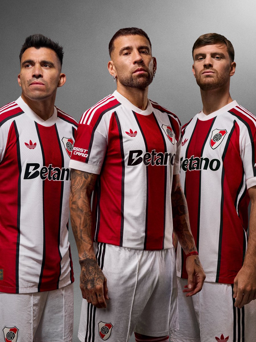 Ramonista_'s tweet photo. La tricolor es como la ex con la que duraste unos años y tenías que hacer un re viaje para verla pero valía cada maldito segundo con tal de poder mirar sus ojos azules por unas horas y te volvías a casa siendo el tipo más feliz del mundo. Nunca falla. https://t.co/toRBxJN4CF