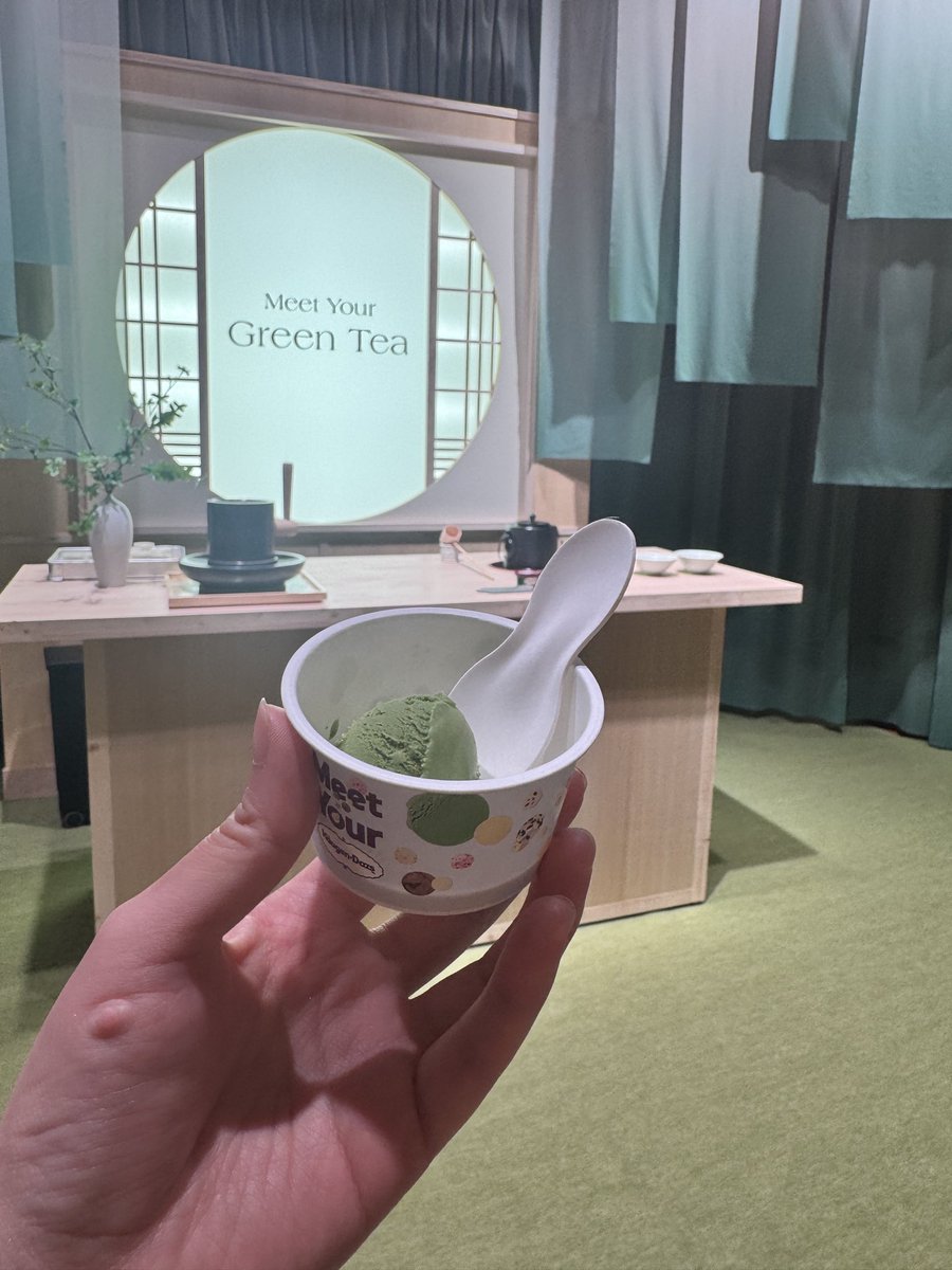 wa_sweets's tweet photo. 原宿でやってるハーゲンダッツの食べ比べ行ってきた！
おしゃれな空間でいろんなハーゲンダッツや使われている素材を試食できて楽しかった〜！ https://t.co/w8kAD04vwu