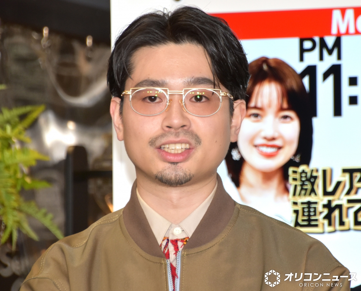 oricon's tweet photo. ハマ・オカモト、OKAMOTO’S脱退
https://t.co/ZwyMeYfqjc
⠀
メンバー4人で協議の結果、きょう8/14をもって脱退することになったと報告。今年4月から体調不良により休養中で、それ以前にも活動休止をしている。ハマの今後の活動は本人の体調回復に応じて案内すると伝えた。 https://t.co/ATUJcf40t8