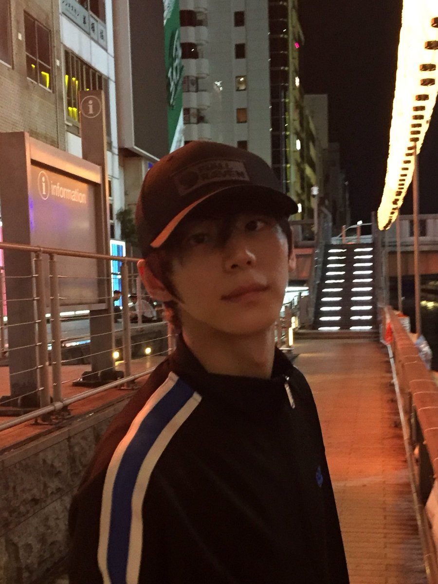 AHOF_official's tweet photo. 안녕하세요, 포하링고 씨. 지난 일요일에 숙취가 있어서 4일 연속 사진을 놓쳤어요. 도와주세요.

#AHOF #아홉
#JEONGWOO #서정우 https://t.co/fKLzaFN1v6
