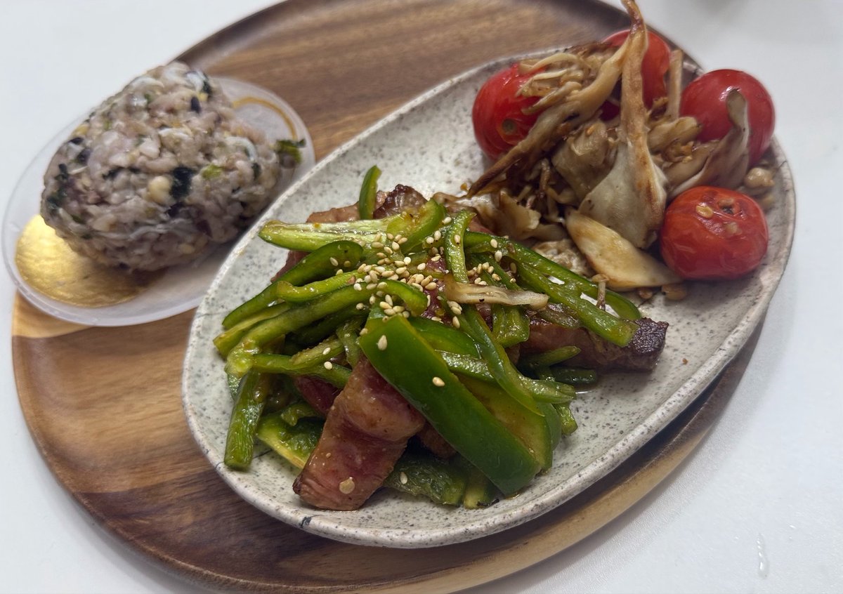 amahanaema828's tweet photo. 生青椒肉絲。
美味しすぎた。え。美味しすぎた。 https://t.co/gY768S4x66