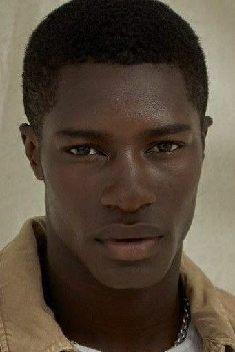 ScionofCulture's tweet photo. See, looks matter when you're trying to convey something. Aura, presence, etc.

Now compare the two actors quoted below (David Jonsson and Suzy Bemba), who are about to portray Toussaint (his son and the stand-in for T'Challa) and allegedly Storm, with these two images I provided, and tell me you don't see a difference in vibe.

Keep in mind that, in the comics, T'Challa and Storm have both been described as exceptionally handsome and beautiful, respectively.

Acting skills are important, but so are looks when casting certain characters.

I am also noticing that some Black people are purposely setting the bar low for what they consider handsome and beautiful for some unknown reason. At some point I want to dive into that aspect.

Lastly, and I gotta say this, the community that attacked the Recast T'Challa group for not being happy with the casting of David Jonsson is suddenly annoyed at the idea of Suzy Bemba playing Storm because she's not beautiful enough.

So they understand it with Storm, but not with Toussaint. I have no plans on watching the movie anyway, but I just wanted to point this out since my timeline is nothing but this.