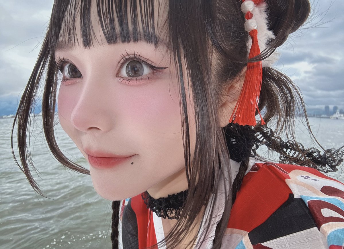 emiri_baby_in's tweet photo. わすれるなよーっこの夏を https://t.co/eVmuPoCQFK