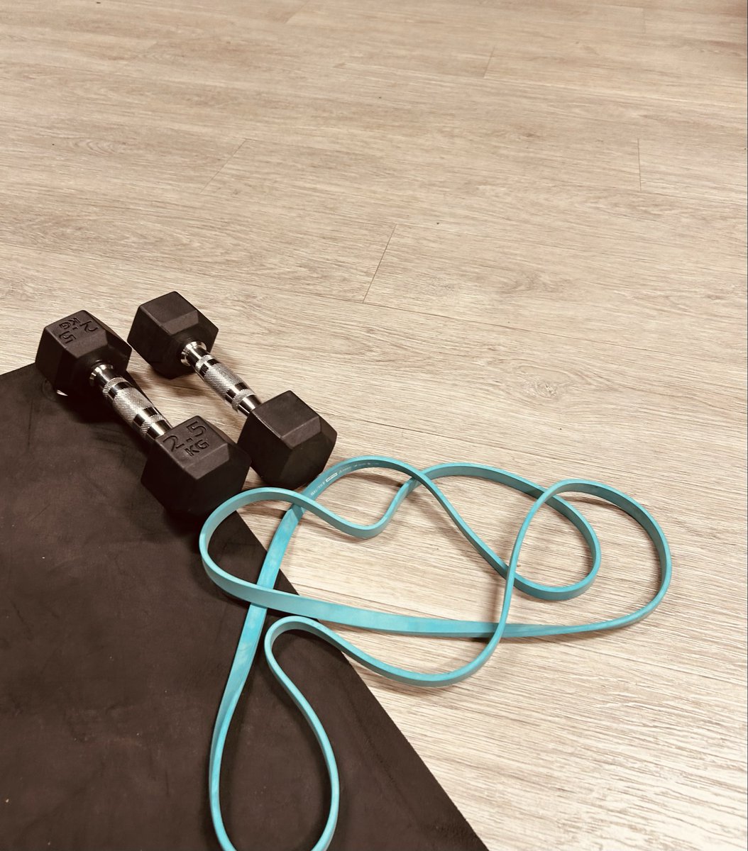 TheSilentTempt's tweet photo. Wherever you are, it’s yoga time for me… 🧘‍♀️✨ Stretching, flowing, and feeling good. But don’t worry… you’re still on my mind. Maybe I’ll let you be my favourite distraction. 😉🔥 https://t.co/0LNaz0dhy8