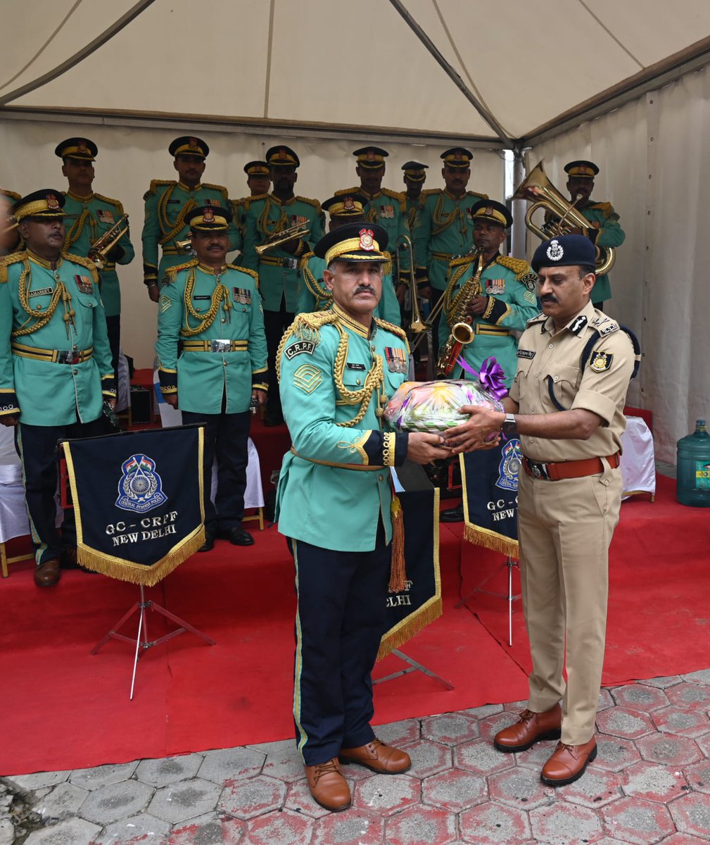 igpnscrpf's tweet photo. On the occasion of the 150th anniversary of Vande Mataram, the event “One Nation, One Pride, One Tricolour” was organised at Shaurya Officers’ Institute, celebrating the spirit of patriotism, unity and pride in our national identity.  #NationFirst #Vandematram150 @crpfindia https://t.co/ObuLwjrSvL