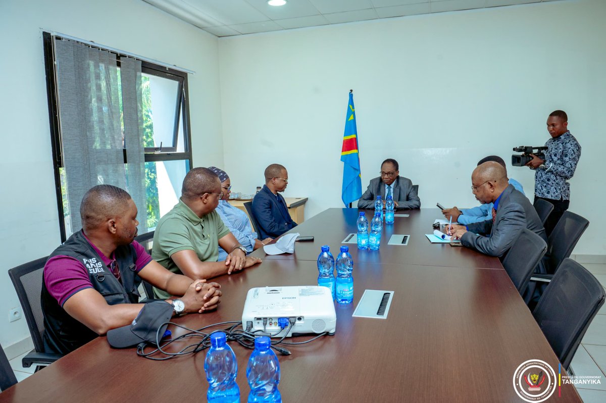NewsTangan6635's tweet photo. En mission officielle à Kalemie, le Directeur général du FONAREV, Patrick FATA, à la tête d’une forte délégation, a été reçu ce jeudi 13 août 2026 par le Vice-Gouverneur du Tanganyika, Isidore KABWE LONGO.

Les échanges ont porté sur les activités du FONAREV dans la province, notamment la visite des abris construits pour les déplacés et la poursuite de l’identification et de la réparation des victimes des violences sexuelles liées aux conflits et d’autres crimes contre la paix et la sécurité humaine.
@ChrisKitungwa 
@Provtanganyika 
@aptanganyika 
@CyrilAwel 
@DeniseNyakeru 
@AmbaRdcongoUsa 
@Manonolithium 
@GDenisenyakeru1 
@FifiMasukaSaini 
@President_RDC