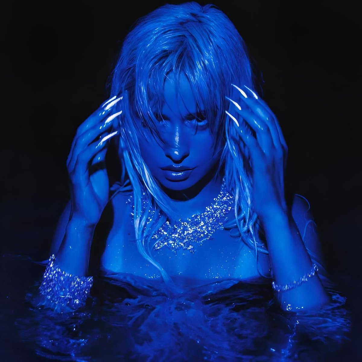 PortalcamilaTun's tweet photo. the most iconic pictures of the C,XOXO 💙🌊 https://t.co/mbvNqFI8D4