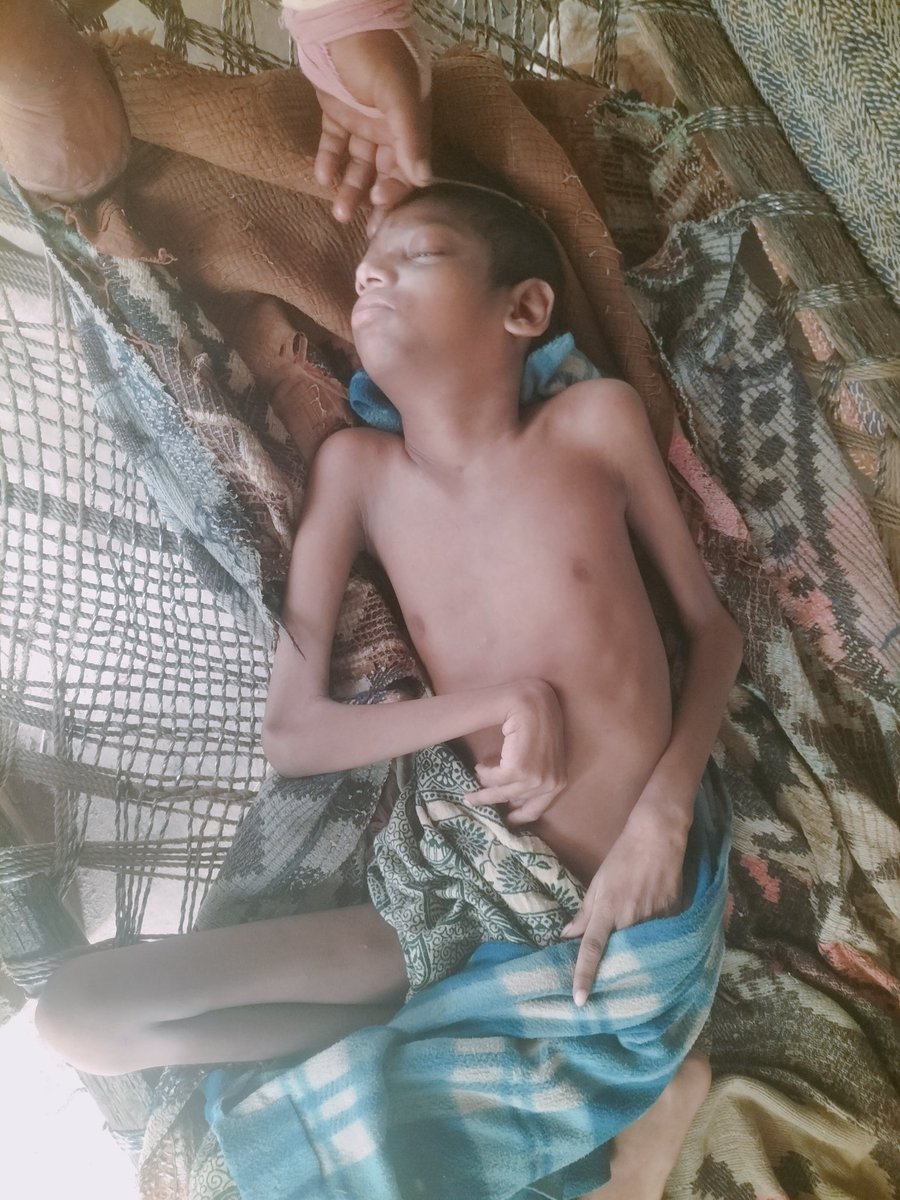 dashrathmaht0's tweet photo. नाम - टाइगर कुंवर 
जन्म तिथि -03.09.2003 पिता - अनिल कुंवर  ग्राम -सिंघय घाट 
पंचायत -गंगटा कला 
थाना -पथरगामा 
जिला -गोड्डा 
इनका आधार कार्ड ना बनने के कारण सरकार की सारी सुविधायो से वंचित है पेंशन राशन अन्य योजनाए से वंचित है  
@HemantSorenJMM https://t.co/wN40ZbzFyA