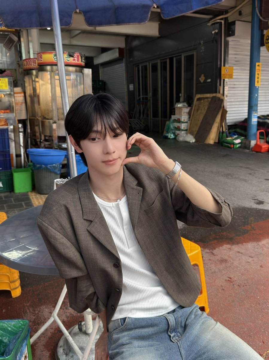 flareu_official tweet picture