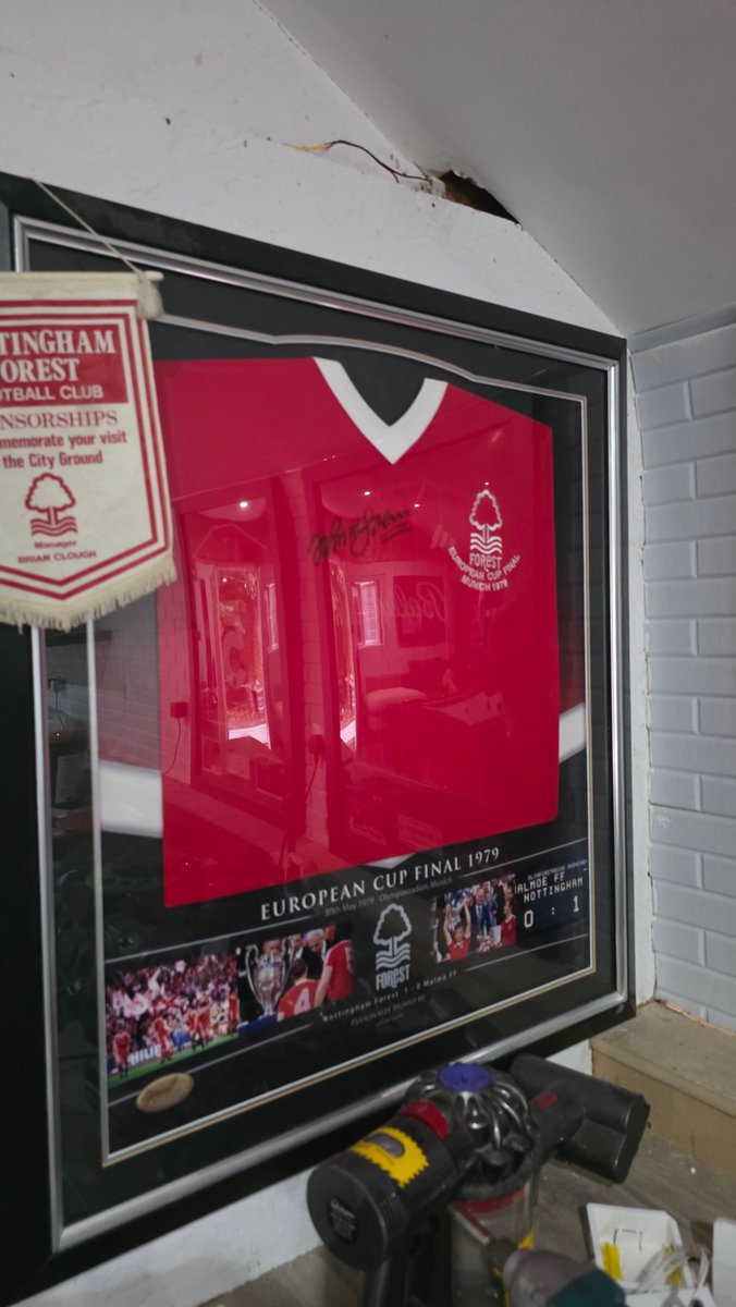 mrdc142's tweet photo. For sale #NFFC all signed and framed with certificate of authenticity. Squad 25/26. John McGovern. Elanga. Murillo. Open to offers on all. https://t.co/U7Cl5Gu6jK